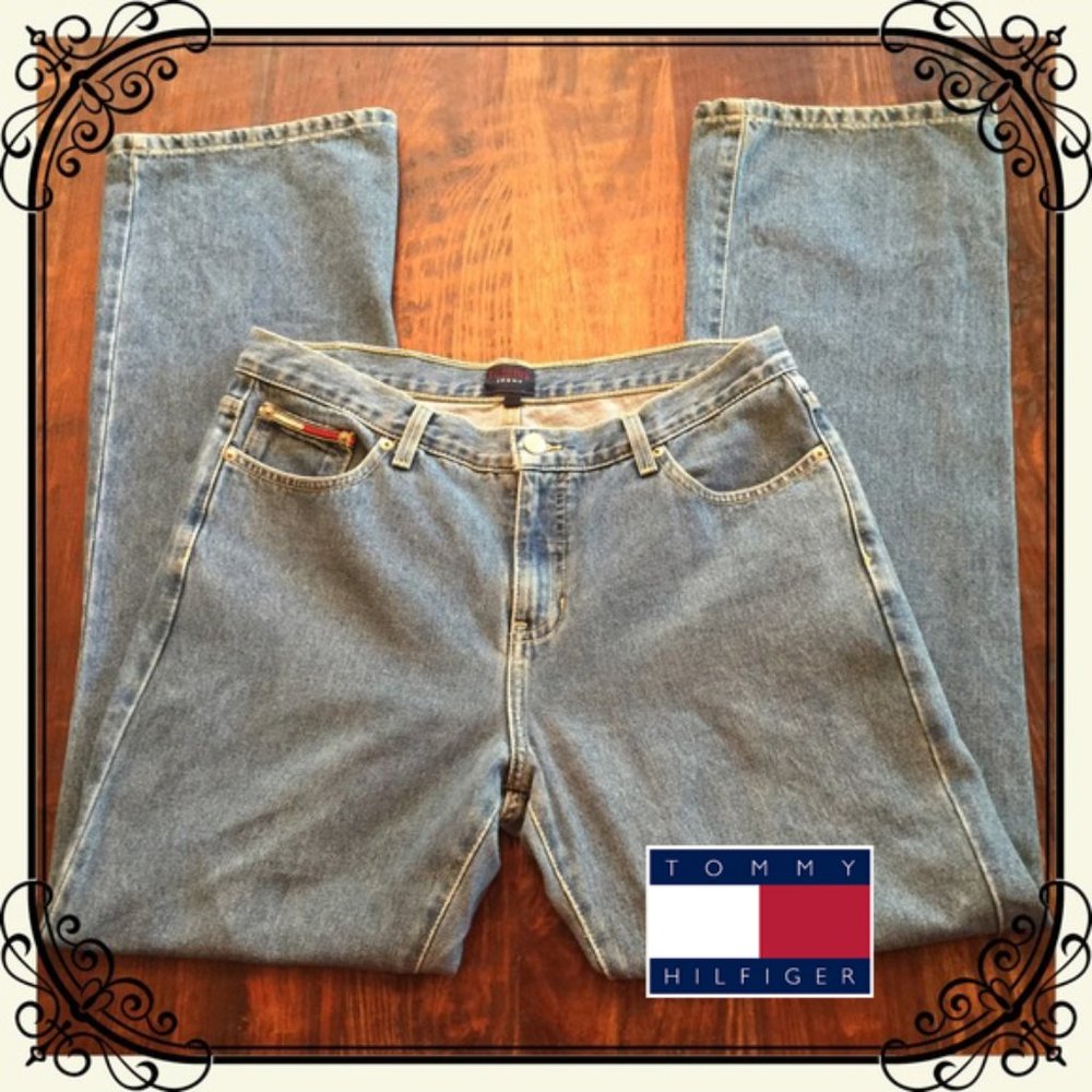 Tommy Hilfiger boot cuts! Excellent condition!